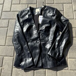 Elie Tahari Black Faux Leather Blazer lined peplum One Button NWT $118 size 4